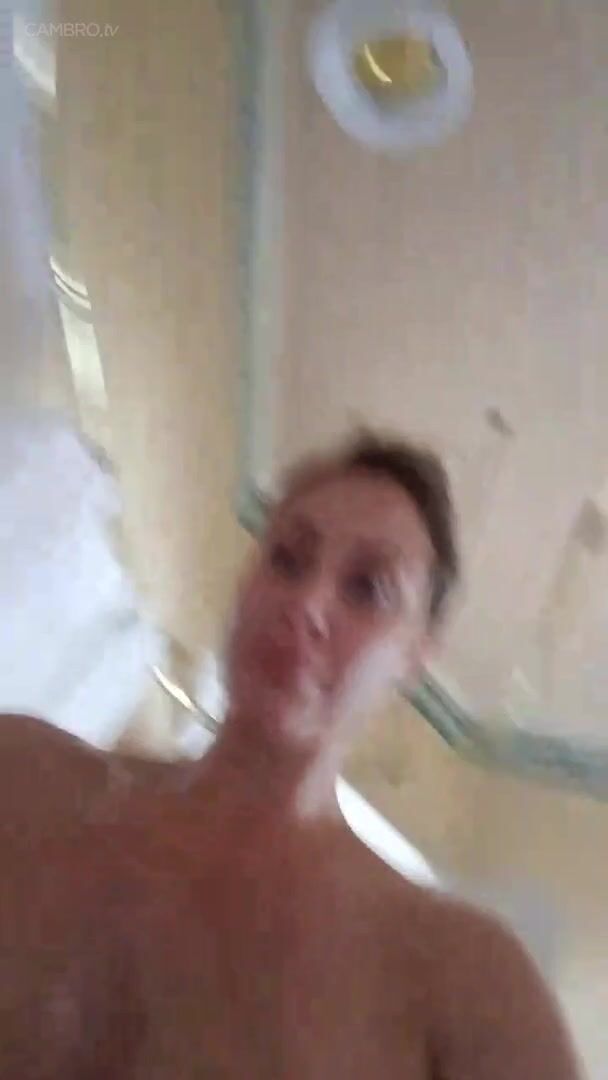 Evanotty I M Live On Fanscope A Nice Bubblie I Onlyfans Xxx Porn