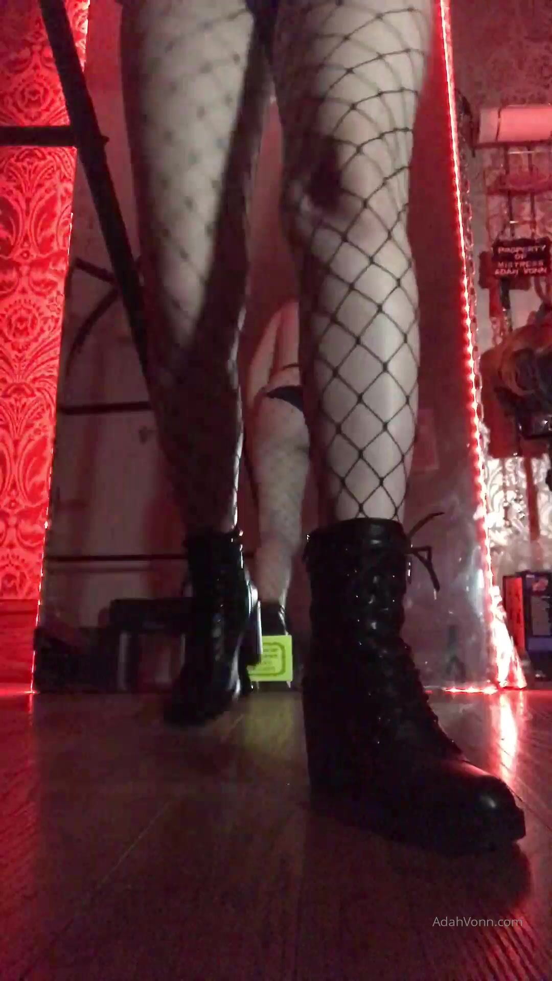 Topdomme Raw Footage Just Messing Around Boots Shaking Ass Figuring