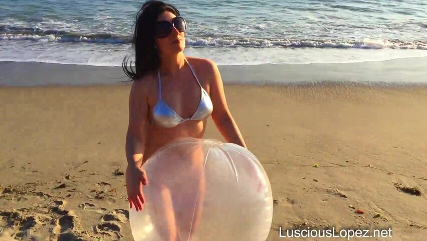 Luscious Lopez beach ball twerk xxx premium porn videos - CamStreams.tv