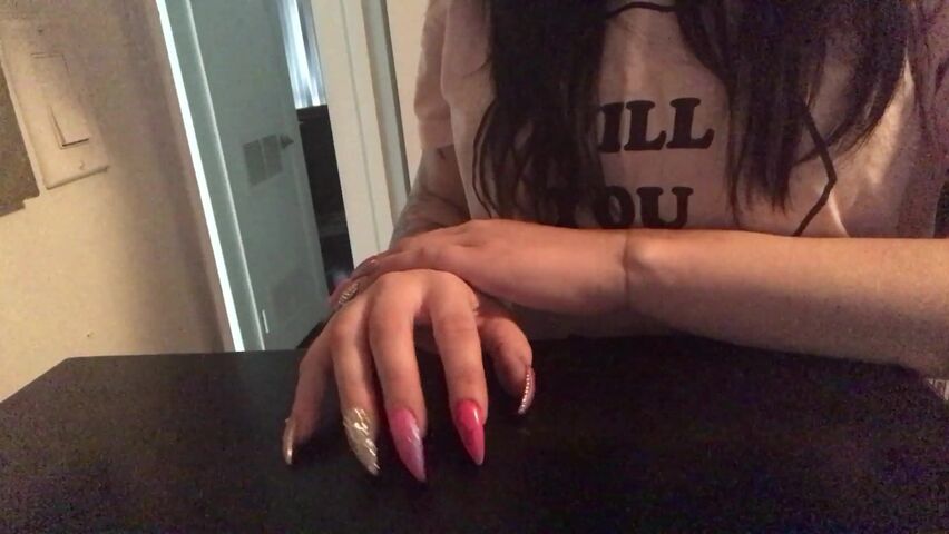 Phoebe phelpz fingernail tapping hand fetish xxx premium manyvids porn  videos - CamStreams.tv