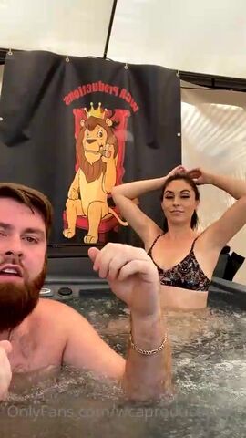 270px x 480px - Wcaproductions1 Hot Tub Q A with ash_wolf_ xxx onlyfans porn - CamStreams.tv
