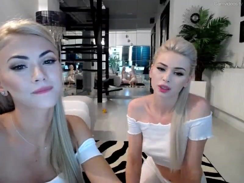 vivianishere blonde lesbians