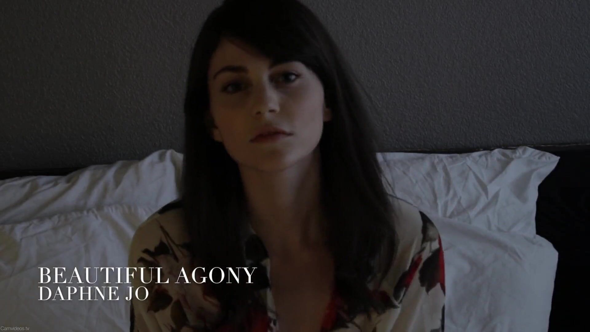 Beautiful agony - CamStreams.tv