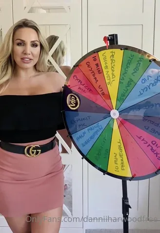 Fan Spinning Porn - Missdanniiharwood 1 FREE SPIN For Every New subscriber today Quote xxx  onlyfans porn - CamStreams.tv