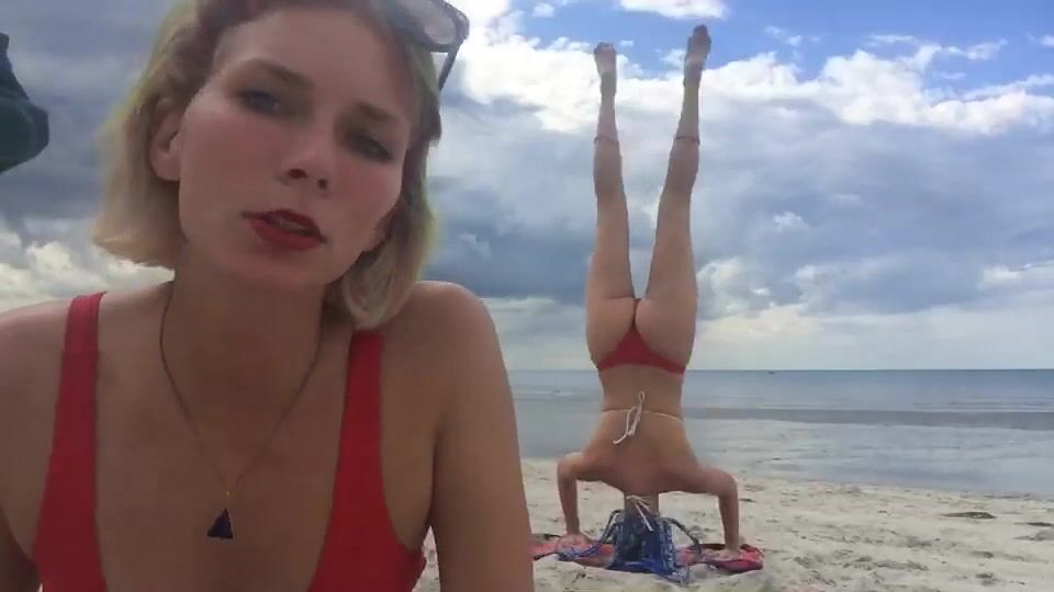 twitch thots at the beach