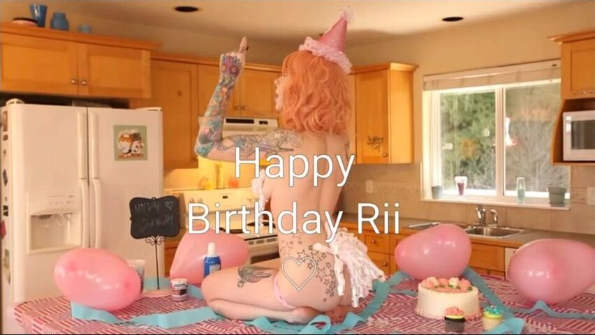Riinimoon birthday girl 2018 xxx porn video - CamStreams.tv