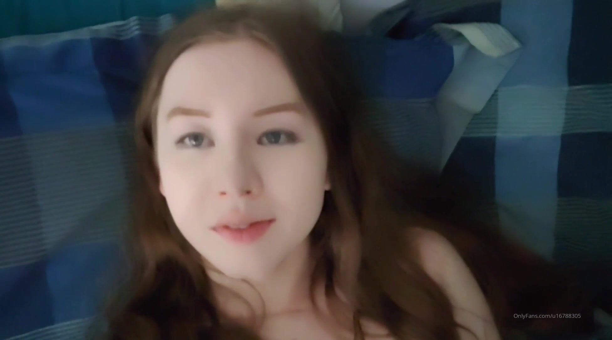 Realgril well my big girl pp hasn t gotten so much action lately might as  well put her to good use - CamStreams.tv