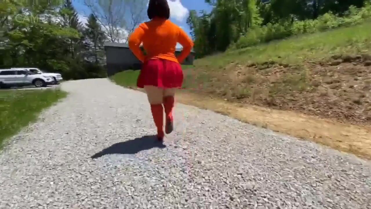 Amber Nova - Velma Cosplay