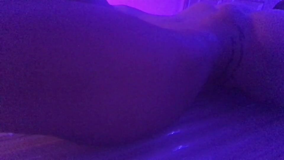 thejaclyntaylor when you can wait till you get home... tanning sessions arent boring xxx onlyfans porn video