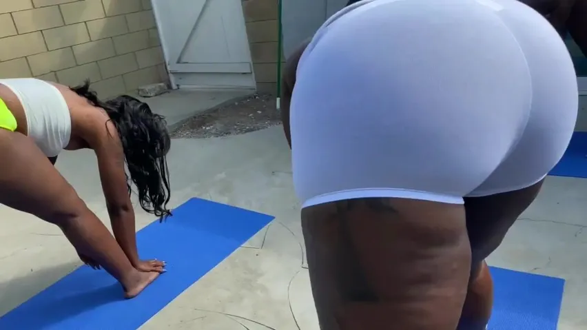 852px x 479px - Samira_0825 Good morning Â¸ @officiallyjann yoga class had my body feel  amazing. Tip $10 for the F xxx onlyfans porn video - CamStreams.tv