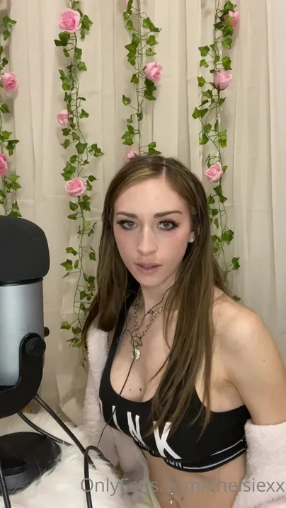 Chelsiexx hi my loves so here are two sucking mouth sounds moaning etc asmr  videos...my cam xxx onlyfans porn video - CamStreams.tv