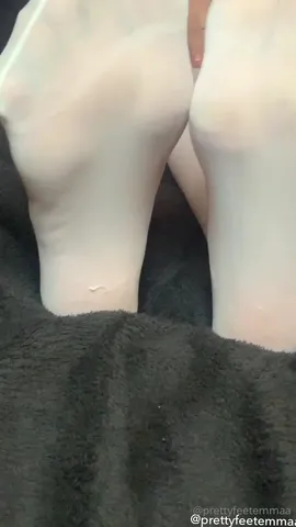 Xxx Please Leave Me - Prettyfeetemmaa hot feet & nylon removal see a more demanding side of me  please leave a commen xxx onlyfans porn video - CamStreams.tv