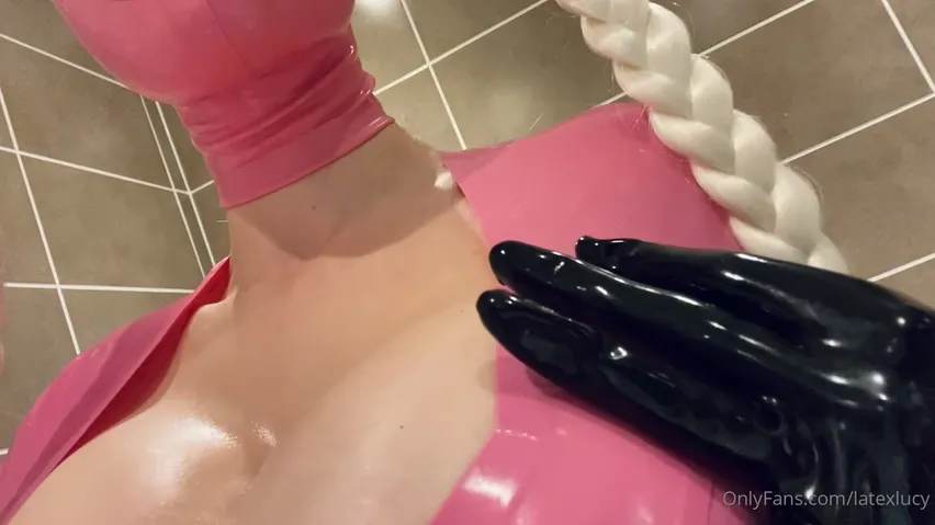 Xxx Porn Video Com 4gum - Latexlucy Now IÃ¢m a Bubblegum pink rubberdoll xxx onlyfans porn video -  CamStreams.tv