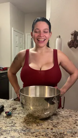 Brooklynspringvalley what about topless cooking videos or naked apron  baking lemme know today i tried making xxx onlyfans porn videos -  CamStreams.tv