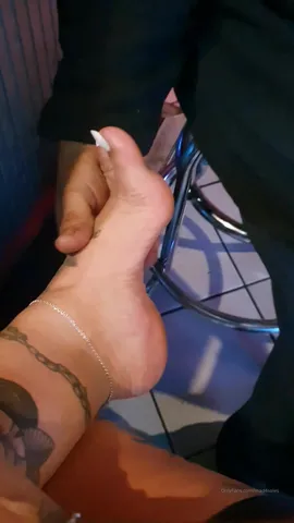 Xxx 1st Bar Vidio - Madsoles 1 the foot rub from the guy at the bar in charlotte. he wanted to  suck my toes but not in th xxx onlyfans porn videos - CamStreams.tv