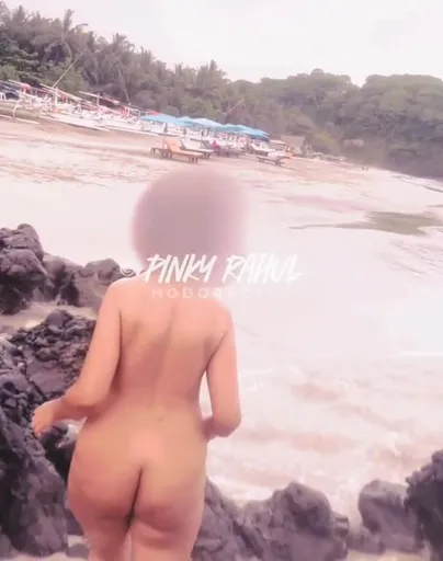 Pinky Rahul nude in beach - CamStreams.tv