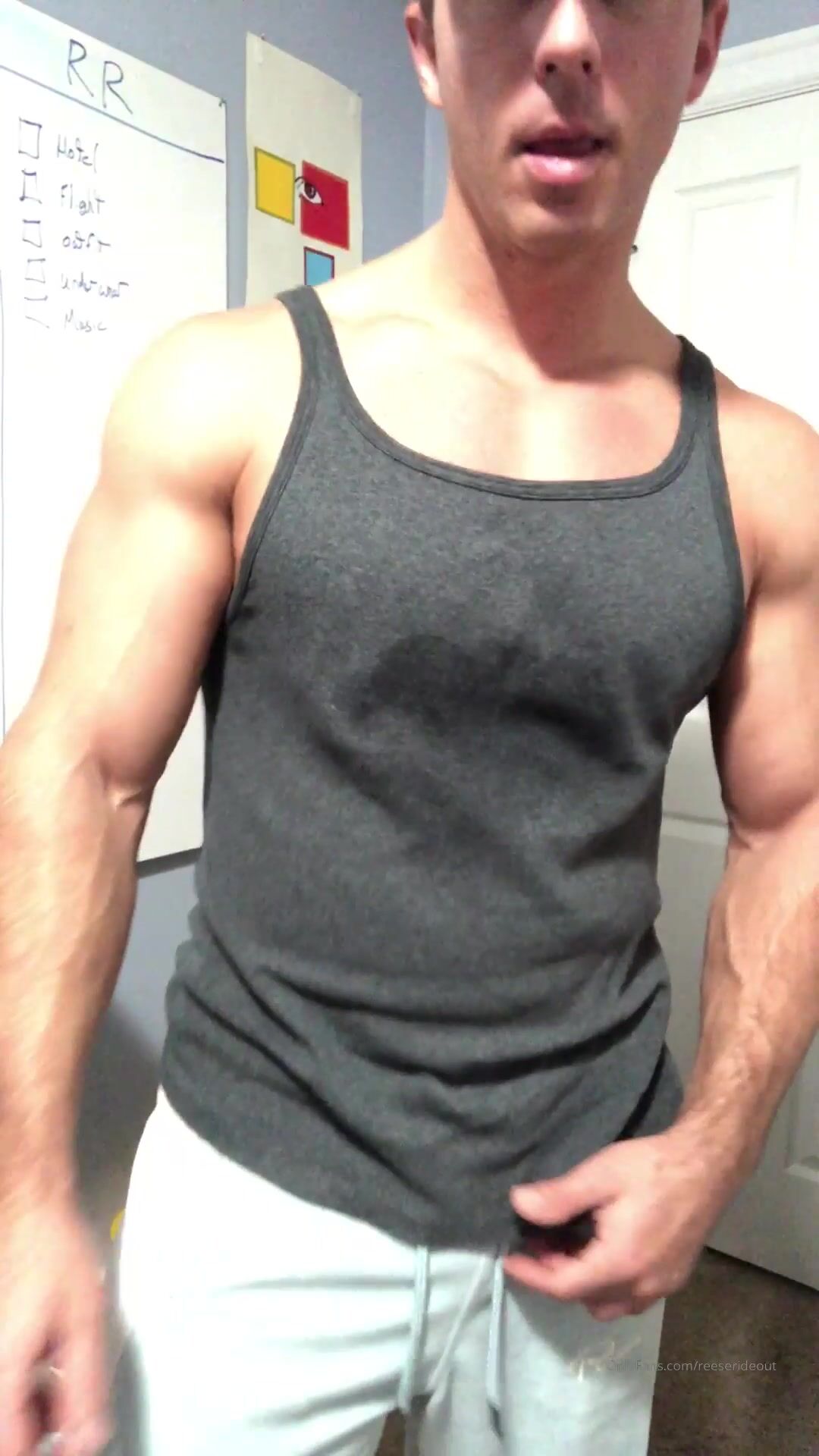 Reeserideout just finished back and bicep workout also the end the video  have some good news xxx onlyfans porn videos - CamStreams.tv