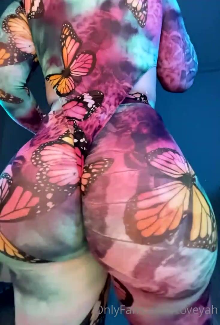 TOVEYAH - HUGE BIG BOOTY PAWG LEGGINGS TWERKING 4K - CamStreams.tv